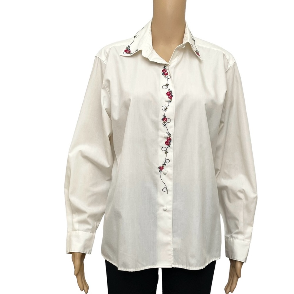 foxcroft shirts women’s Size 8 Long Sleeve Embroidered